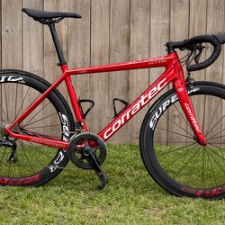 🚴🏻 🔥 Corratec CCT Evo Carbon Road Bike – Size 48 🔥  Lightweight, fast, and responsive carbon road bike—perfect for climbing, training, or daily ri