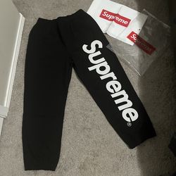 Size Medium Supreme sweatpants