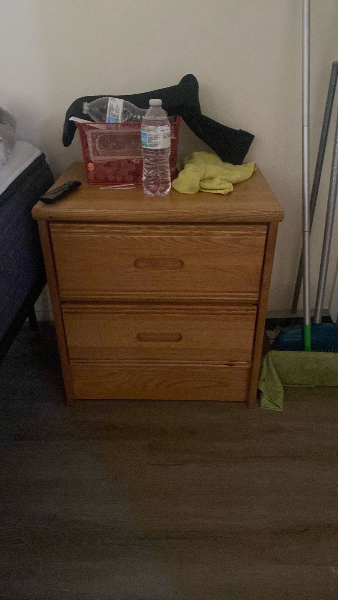 2 nightstand