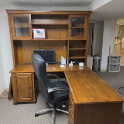 Broyhill Office Desk furniture