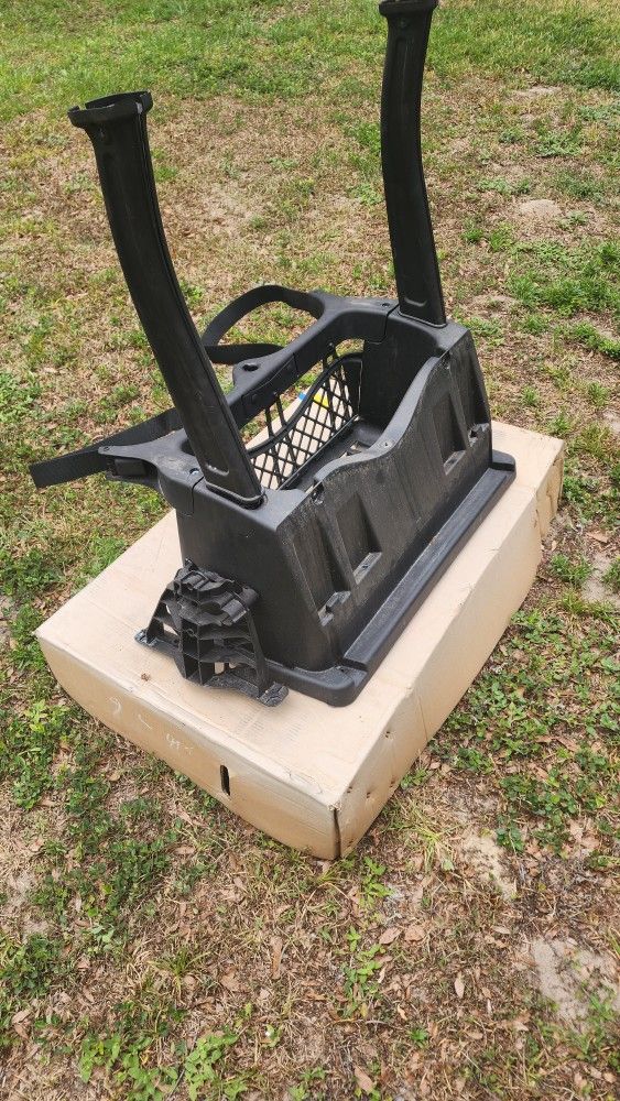 Newer Golf Cart Caddy Came Off A 2021 CLUB CAR. ONLY reason Iam Selling It I Dont Golf , And added A Backseat To My Club Car ... Or MAKE OFFER