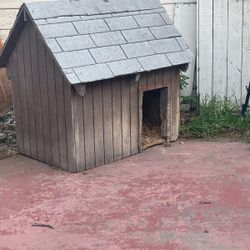 Dog house For Sale