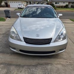 2004 Lexus 330