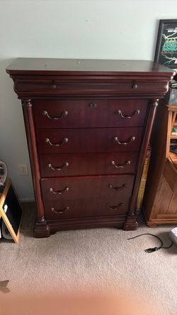 Dresser
