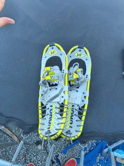 Yukon Charlie's Mountain Profile 8x25 Snowshoes & Carry Bag - UNUSED / Open Box