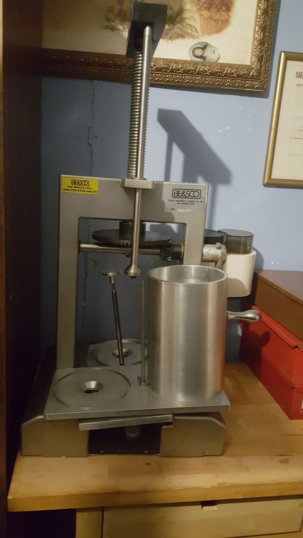 Maquina para tamales y mixer for Sale in San Antonio, TX OfferUp