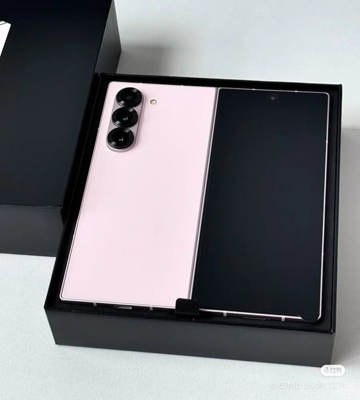 Samsung Galaxy Z Fold 5 Unlocked, FREE Smartwach/ Headphones. Pay $1 Today Rest in payments. NO CREDIT NEEDED FINANCING