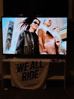 Vizio 43 " HD 1080pi wifi flat screen tv