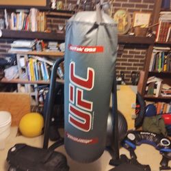 120 Lb Ufc Boxing Bag With Stand And Gloves And More