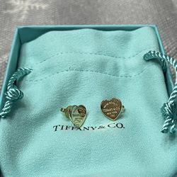 Tiffany & Co. Heart Tag Stud Earrings In 18K Gold