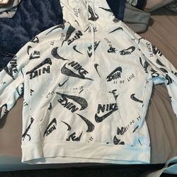 Nike Sweater 