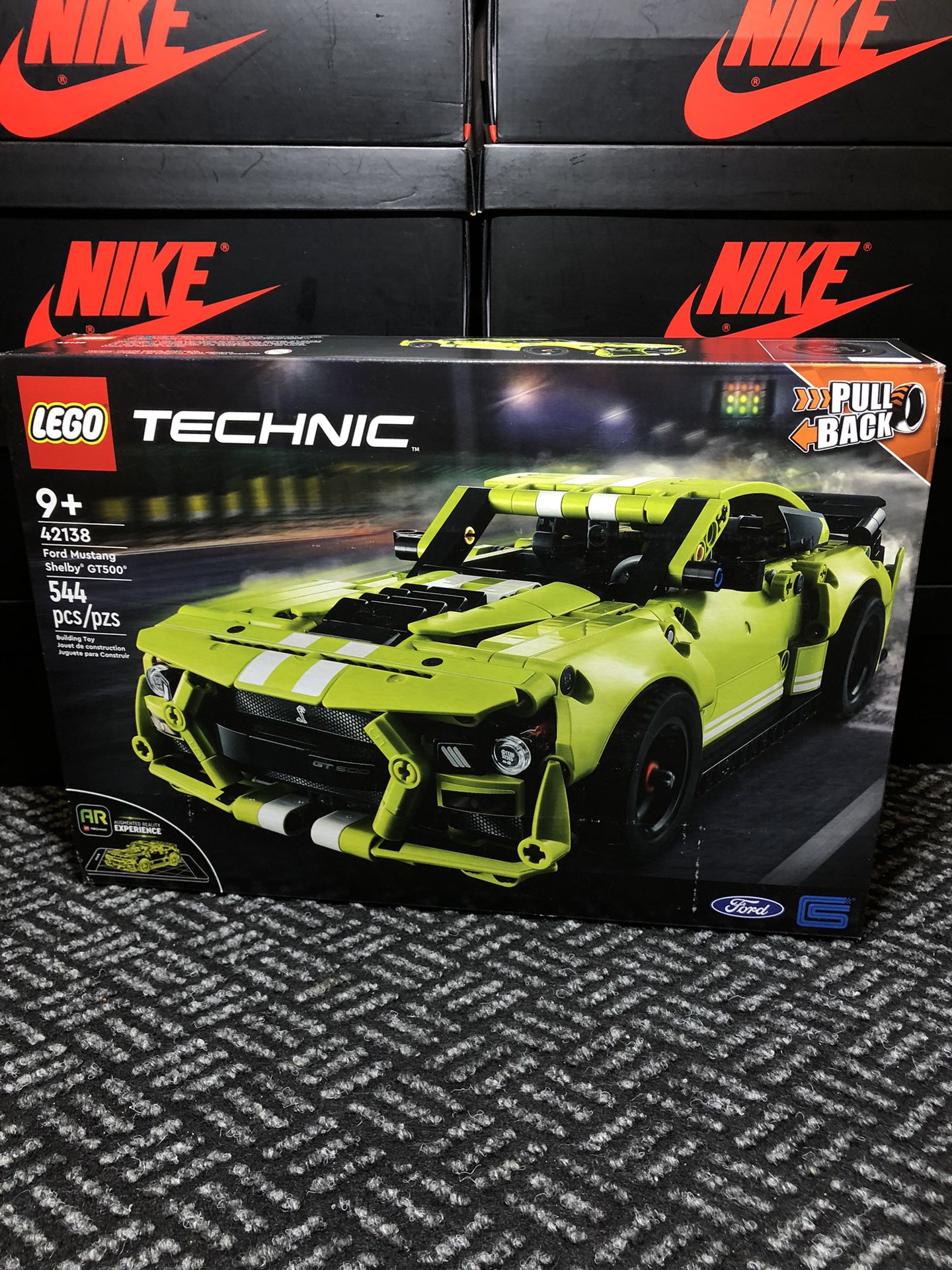 LEGO TECHNIC FORD MUSTANG SHELBY GT 500 Set