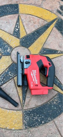 Milwaukee M18 FUEL 18V Lithium-Ion Brushless Cordless Jig Saw (Tool-Only)