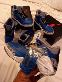 University Royal jordan Retro 3 size 11 and 1/2 in size 14 for sale 300 or best offer