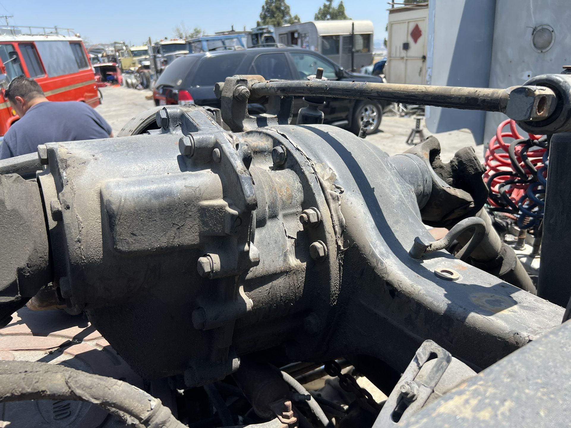 Peterbilt Rear End Eaton Ds404 for Sale in Montebello, CA OfferUp