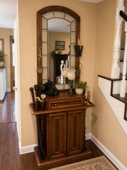 Hall tree