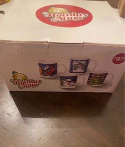 Vintage Christmas/Holiday ceramic coffee mugs never used