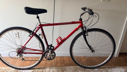 Schwinn Crosscut Hybrid Bike – Aluminum Frame