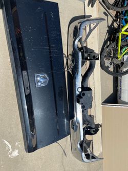 Rear bumper and tailgate DODGE RAM 1500 (2015)