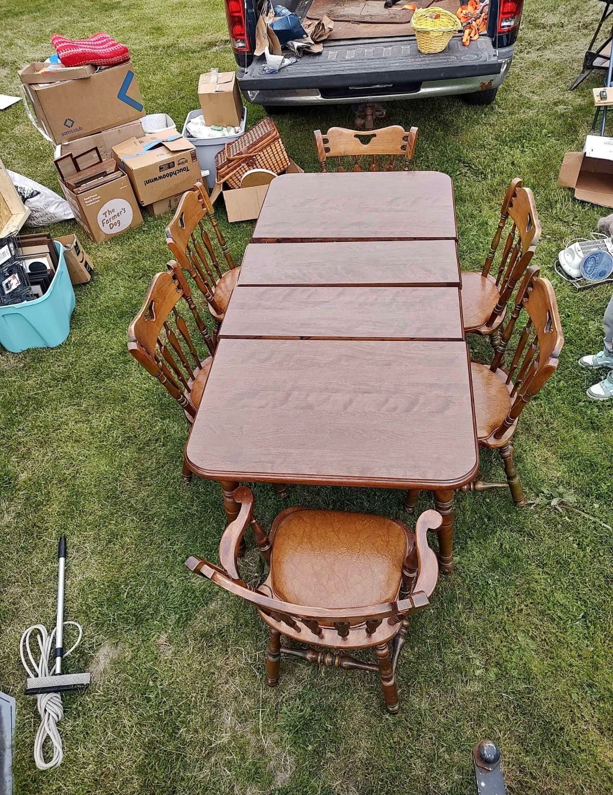 Table with leafs