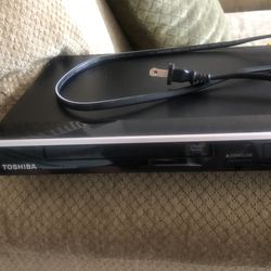 DVD PLAYER (2)  TOSHIBA