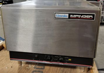 Single Countertop Pizza Oven: Lincoln Impinger 1301