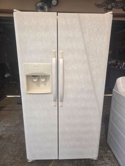 Frigidaire Refrigerator