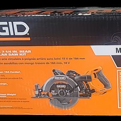 RIDGID 18V Brushless Rear Handle Circular Saw Kit 7-1/4" Cordless  R8658K 8 Ah