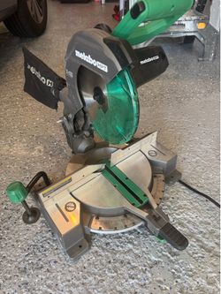 Metabo HPT Miter Saw 10-in 15-Amp Single Bevel Compound Corded