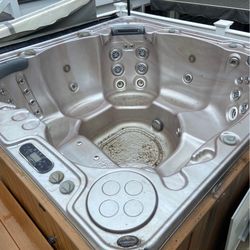 Hydra Jacuzzi 