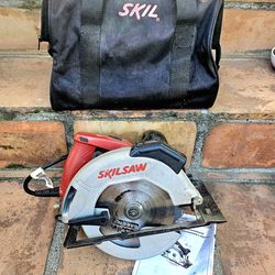 SKILSAW Circular Saw w/ BAG &  Manual