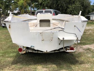 Boat- 16 foot sea ray center console fishing boat. for Sale in West Palm  Beach, FL - OfferUp