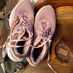 Saucony Size9 