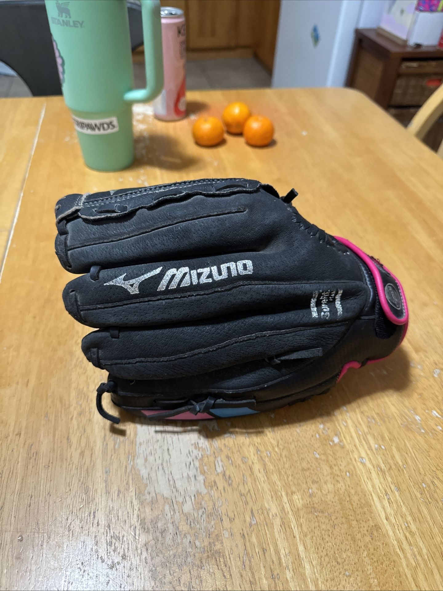 Mizuno Finch 11.5” Left Hand Throw Fastpitch Glove GPP 1155F2 LHT Youth Pink