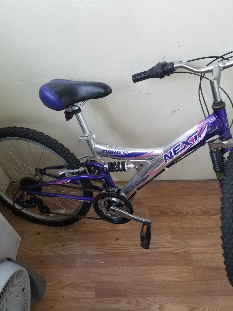 24' girl bike