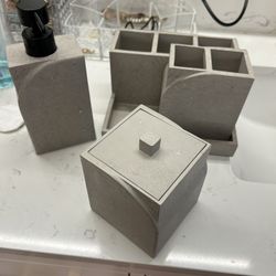 Bathroom Accessories 