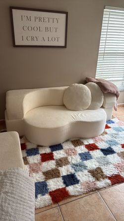 Convertible boneless couch bed