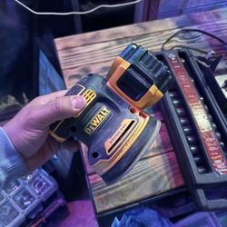 Dewalt Sander 