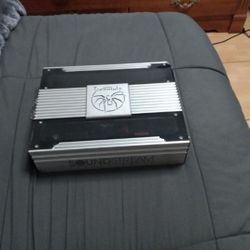 Soundstream Amplifier 