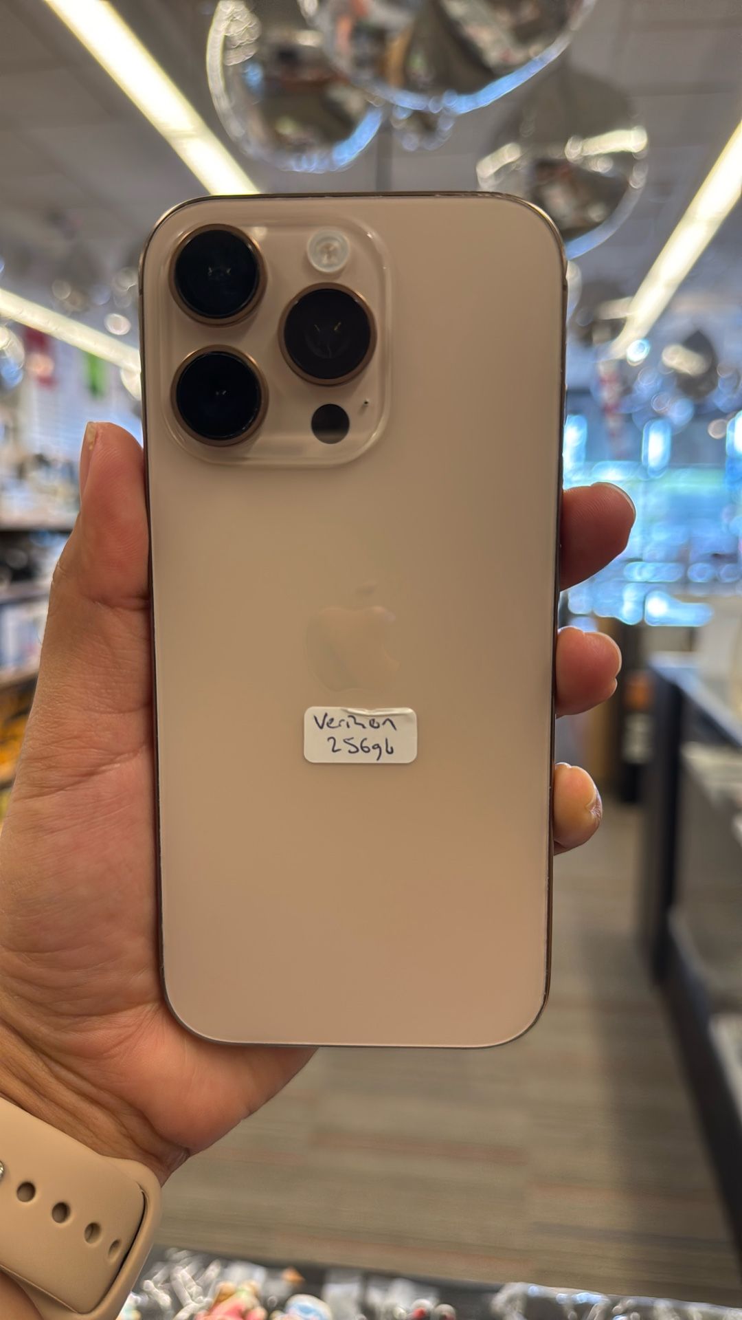 iPhone 16 Pro