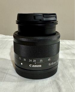 Canon 15-45mm Lens  0.25m/0.8ft