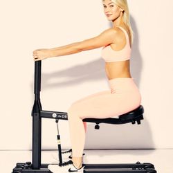 DB Method Squat Machine