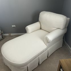 Chaise lounge