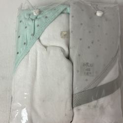 Just Born Sparkle Baby 2 Hooded Towels 30x30 White Green