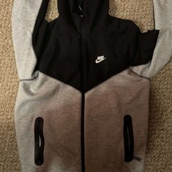 Nike tech 