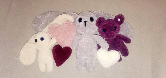 Crochet Valentines Day Plushie / Peluche Para Día De San Valentin Tejido A Mano