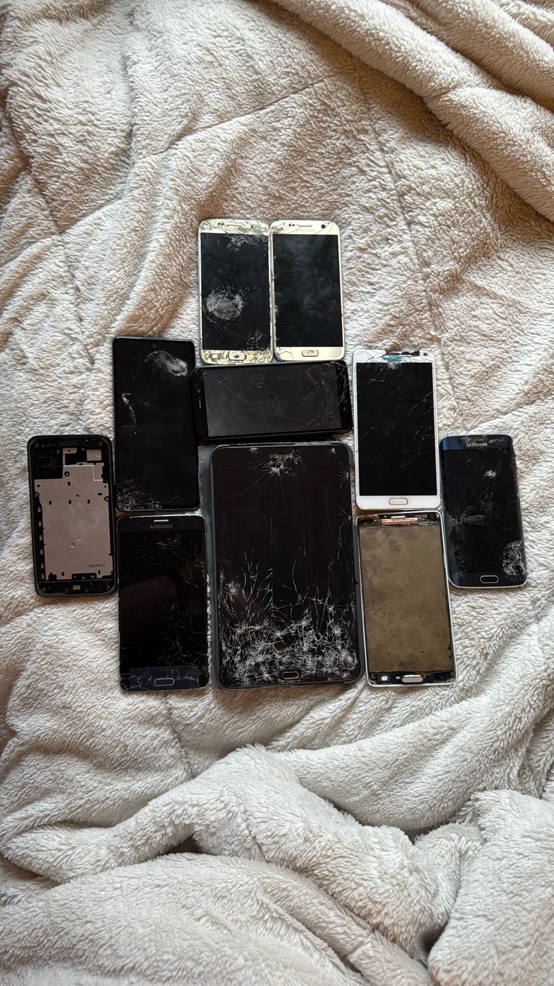 Lot Of Samsung Phones/Tablet