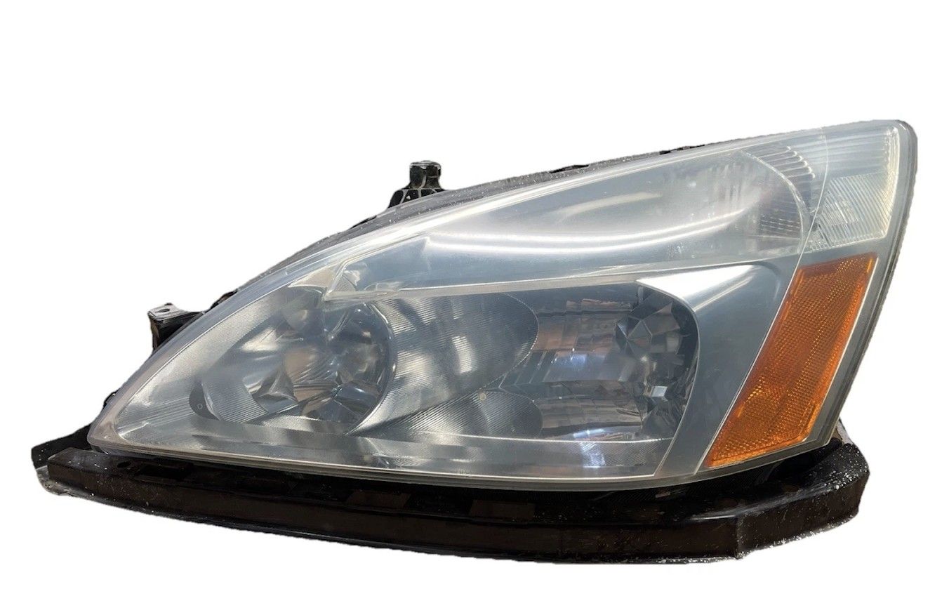 Honda Accord 2003–2005 Driver Side Headlight – Left (READ DESCRIPTION)