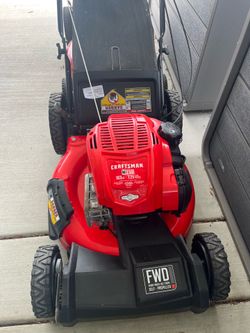 M230 self propelled Lawnmower fwd