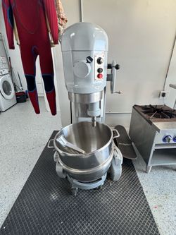 Hobart L800 80-Quart Commercial Planetary Mixer – Excellent Condition
